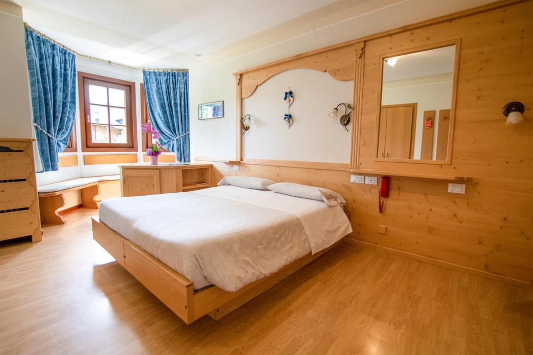 Hotel Edelweiss Val di Zoldo Kültér fotó