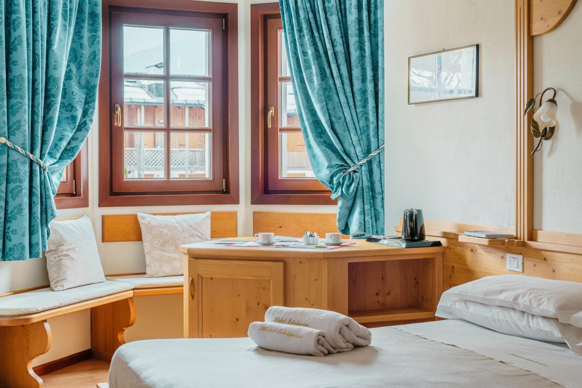 Hotel Edelweiss Val di Zoldo Kültér fotó