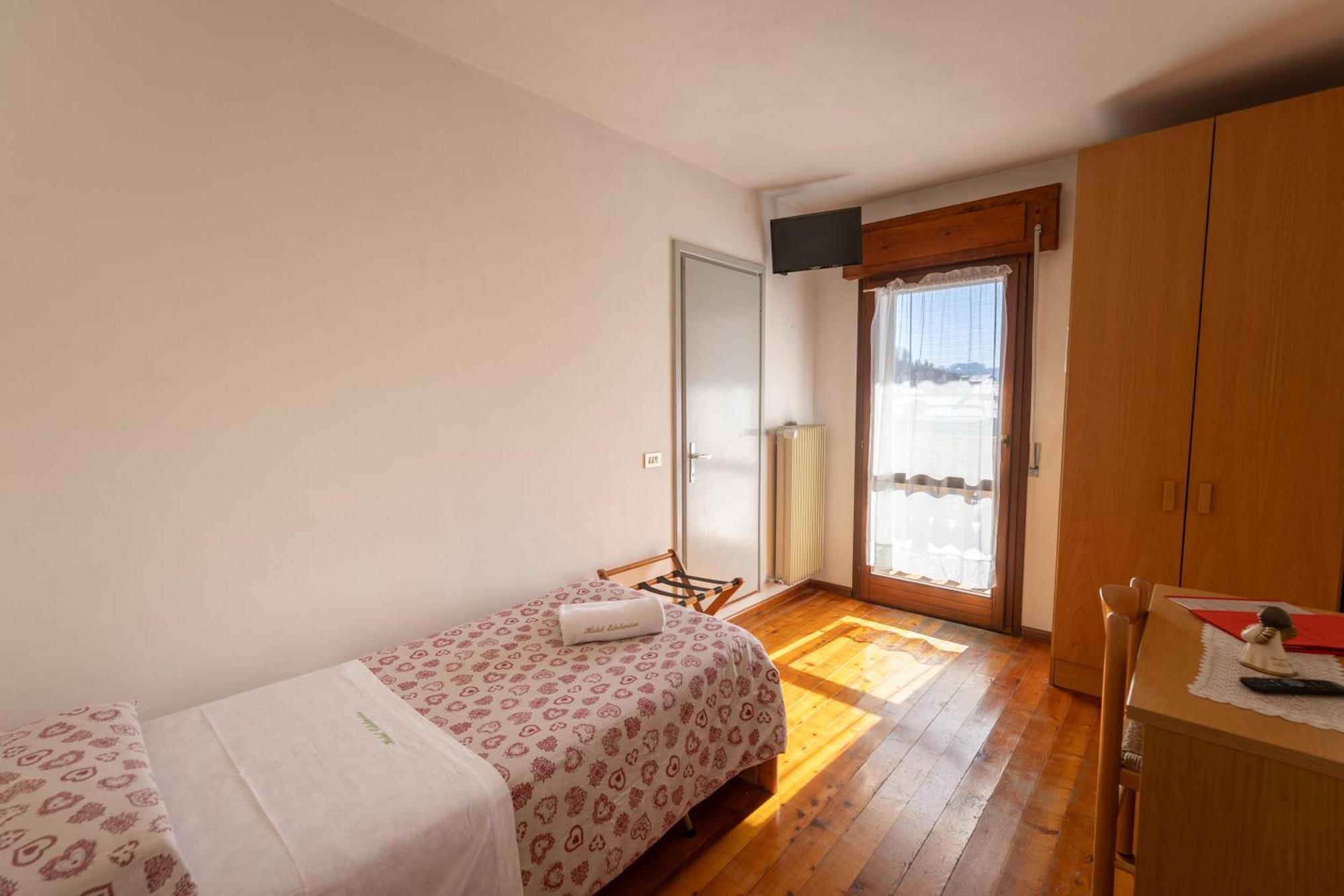 Hotel Edelweiss Val di Zoldo Kültér fotó