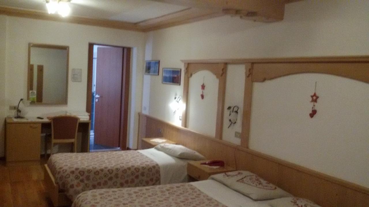 Hotel Edelweiss Val di Zoldo Kültér fotó